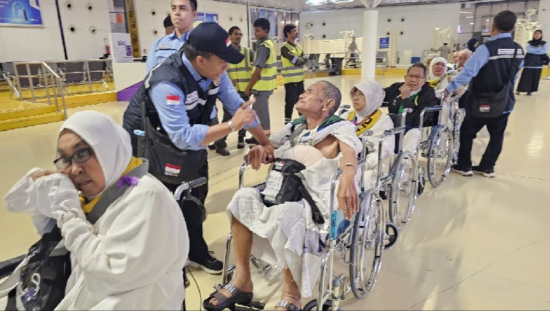 BPKH Limited Serahkan Uang Kompensasi untuk Jamaah yang Tak Dapat Makan, Siapkan Dana hingga Rp 6,4 M