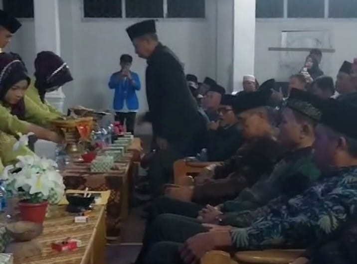 Giliran Tokoh Lembaga Adat Lekuk 50 Tumbi Nyatakan Dukung Deri-Aswanto