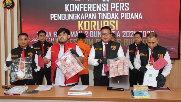 Masa Penahanan Habis, Tersangka Korupsi Dana BOS di Bungo Dilepas