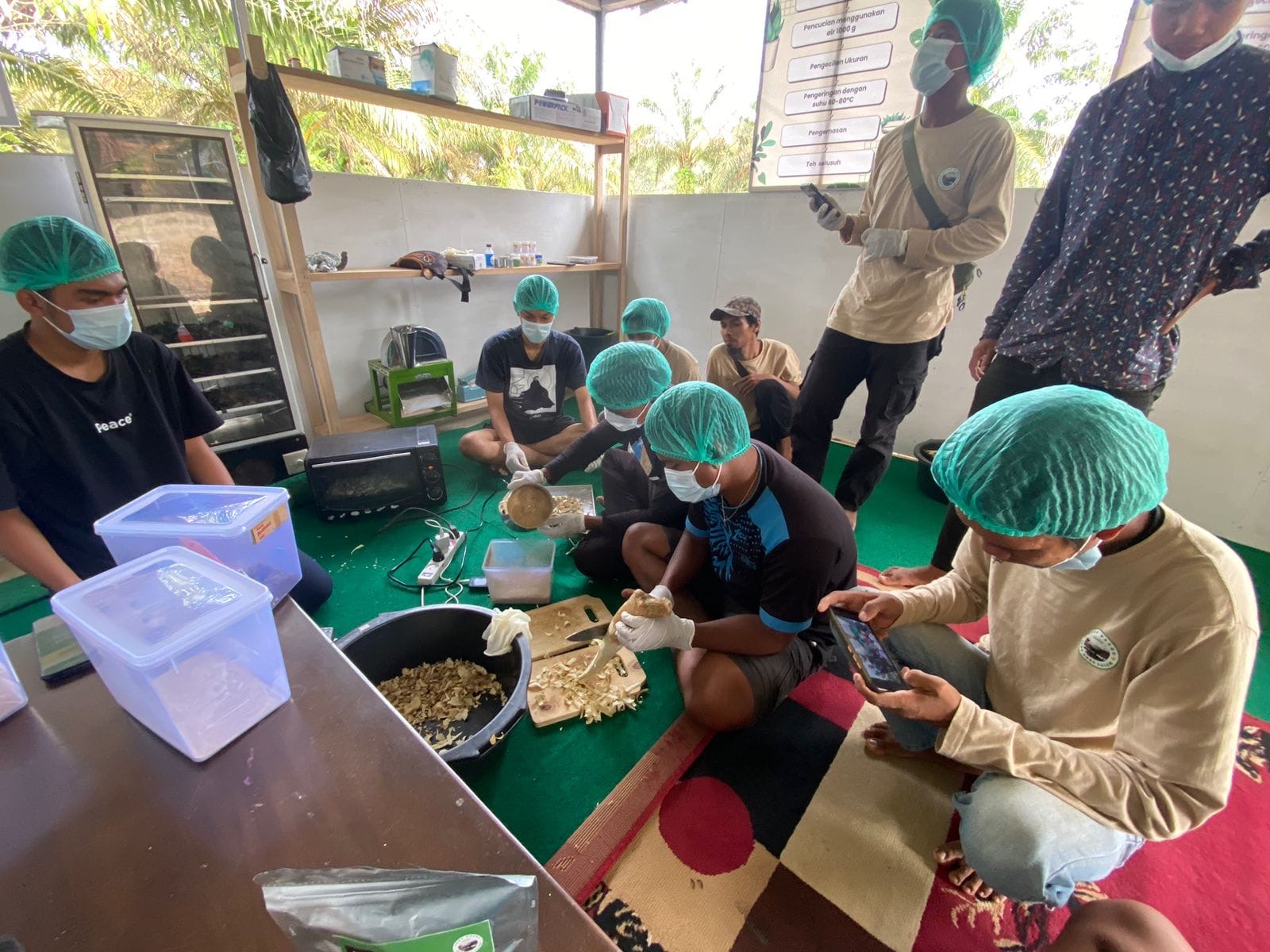 Pendampingan Berkelanjutan UNJA Perkuat Ekonomi, Sosial dan Pendidikan Suku Anak Dalam (SAD)