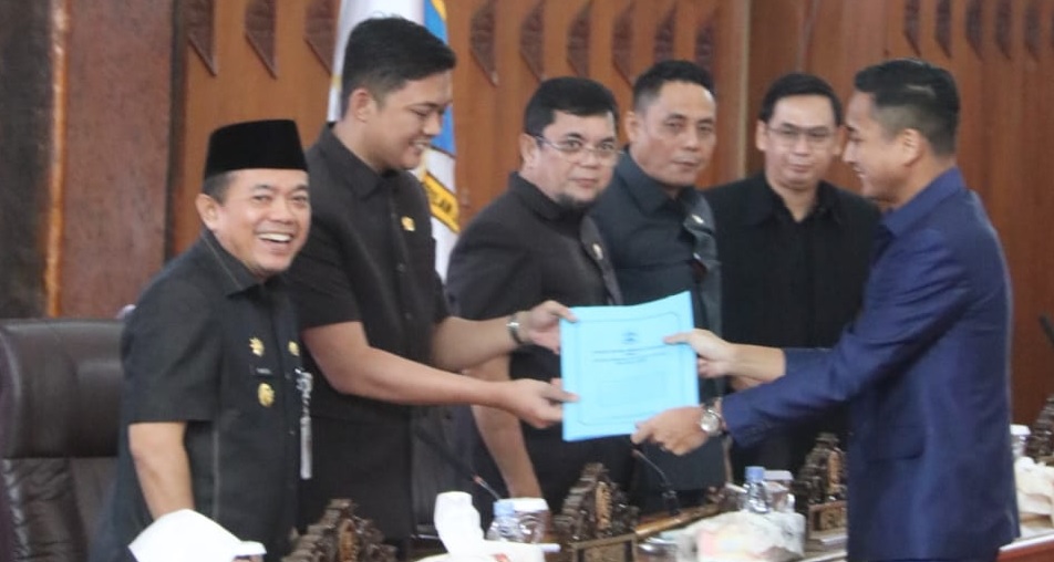 Gubernur Al Haris Tegaskan Perubahan APBD 2025 Berorientasi Kepentingan Masyarakat