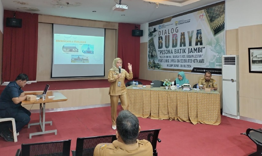 Dialog Budaya Pesona Batik Jambi di Museum Siginjei