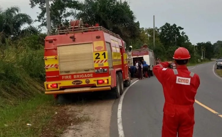 Respons Cepat Antipasi Karhutla, SKK Migas PetroChina Bantu Padamkan Kebakaran Lahan di Betara