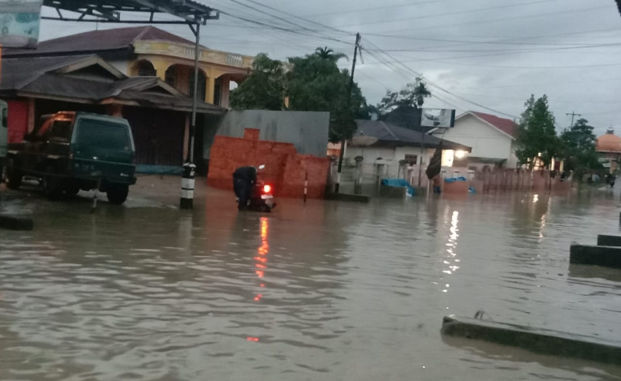 BPBD Kerinci: 250 Rumah Terendam Banjir, Jembatan Penghubung Desa Putus