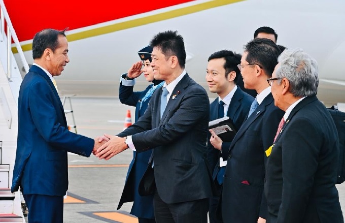 Tiba di Tokyo, Presiden Jokowi akan Bertemu PM Kishida