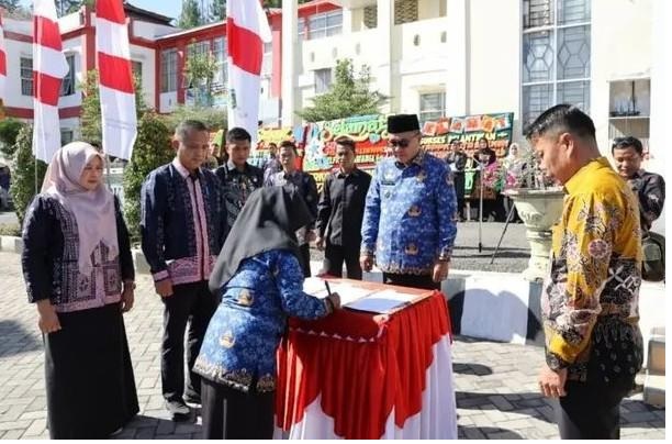 821 PPPK di Pemkot Sungai Penuh Terima SK