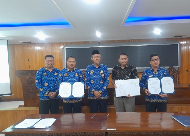 Dukung Pendidikan dan Pengembangan Potensi Generasi Muda, SKK Migas PetroChina Berikan Beasiswa di Tanjabbar