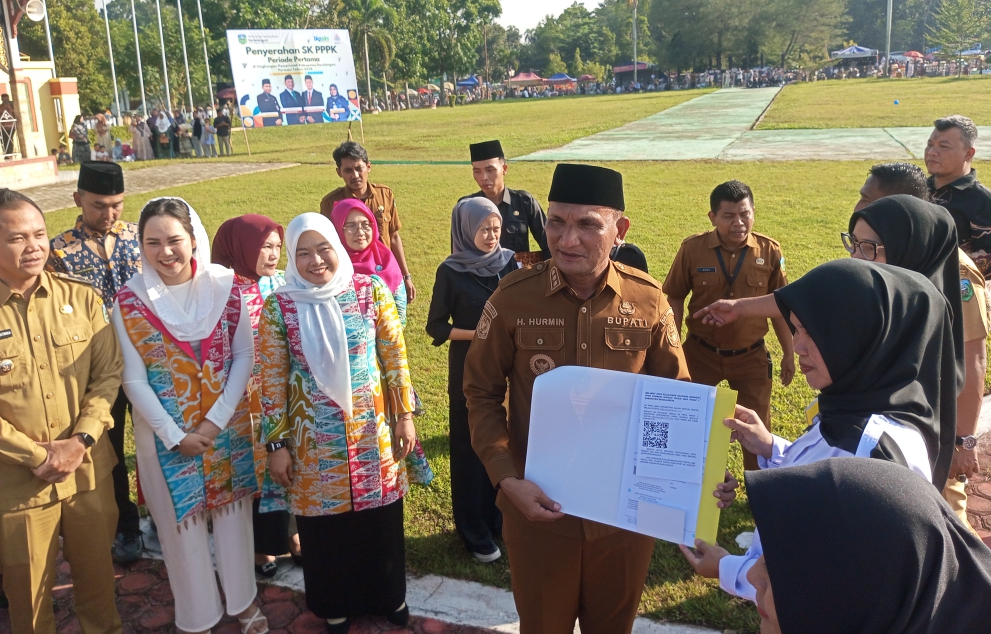 Bupati Hurmin Lantik 2.364 PPPK Sarolangun Tahap Satu