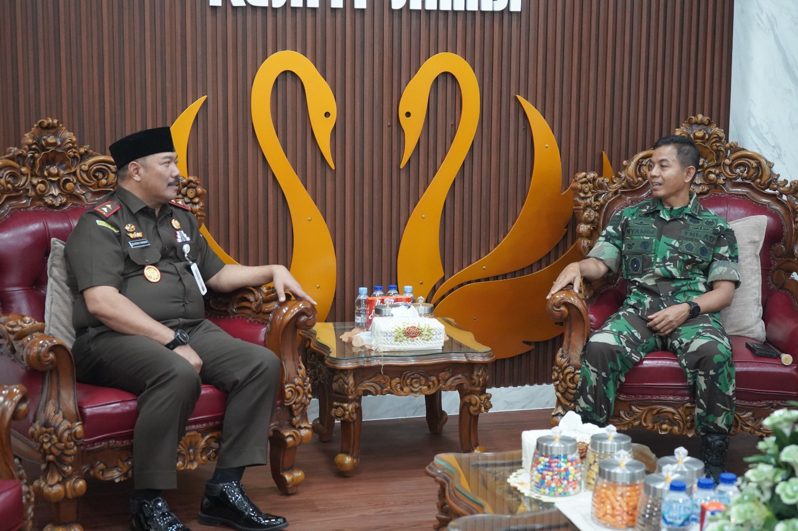 Sinergi TNI–Kejaksaan, Danrem 042/Gapu Silaturahmi ke Kejati Jambi