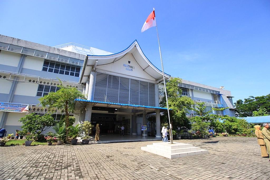 Paten! 8 SMA Terbaik di Padang Masuk Rangking Nasional, Total 26 Sekolah dari Sumbar, Pecah Rekor Sumatera 