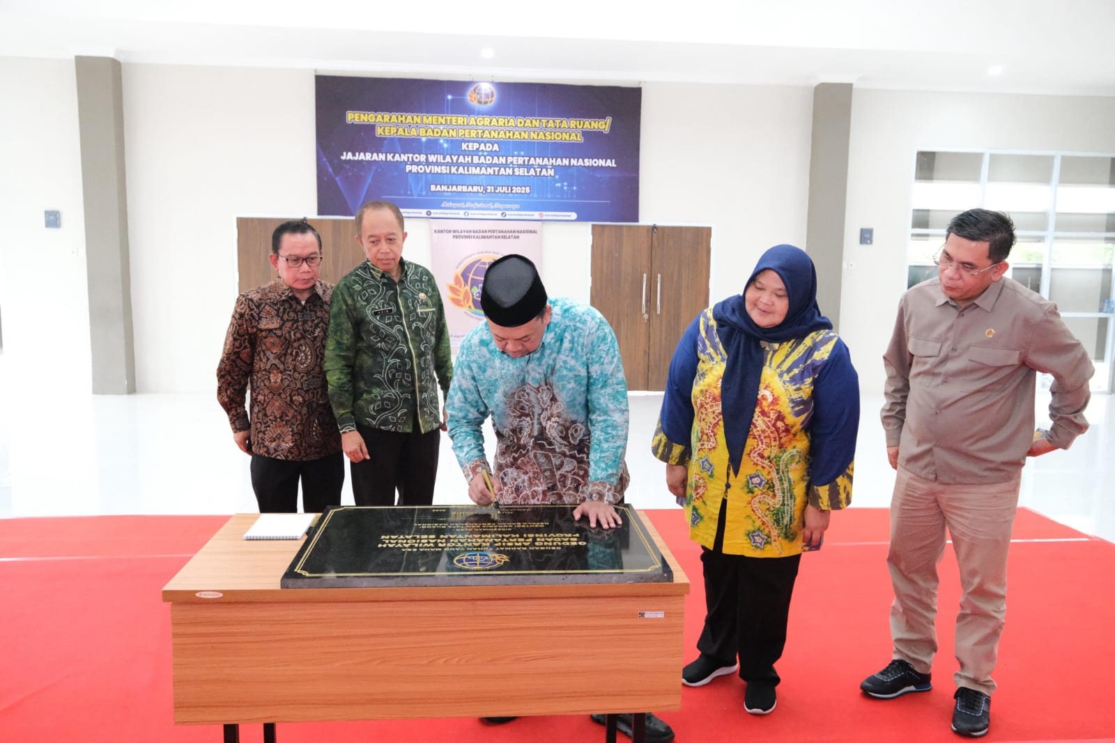 Beri Pengarahan di Kalimantan Selatan, Menteri Nusron Minta Jajaran Atasi Gap dalam Sertipikasi Tanah