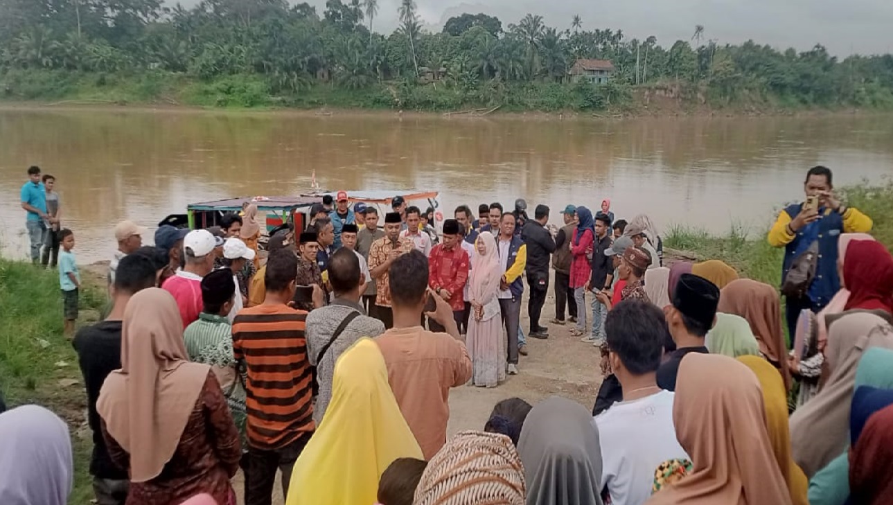 Gelar Arak-Arakan Keliling Desa, Pagar Puding Bersatu 'All In' Menangkan Agus-Nazar