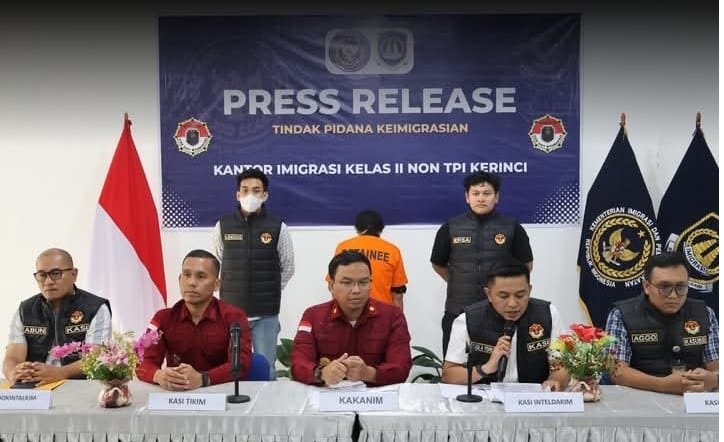 WNA Asal Tiongkok Diamankan Imigrasi Kerinci