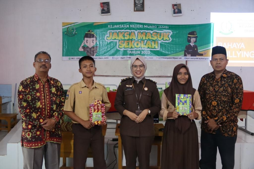 Berikan Edukasi Hukum ke Siswa, Kejari Muaro Jambi Luncurkan Program JMS