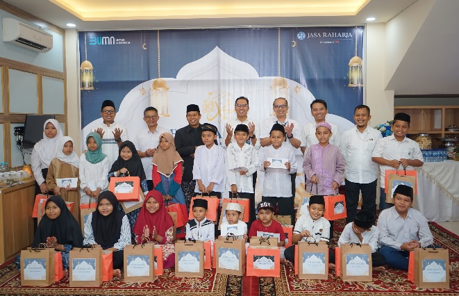 Direktur Keuangan Jasa Raharja Safari Ramadhan Bersama Anak Asuh Bimbingan Baznas di Cabang Jambi