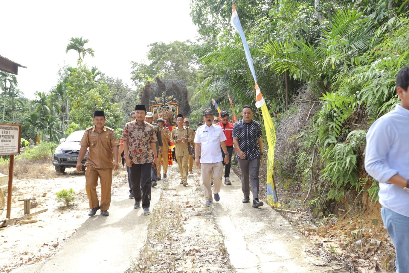 Kunker ke Sarolangun, Ketua DPRD Jambi Cek Rencana Pembukaan Jalan Meranti-Jernang 