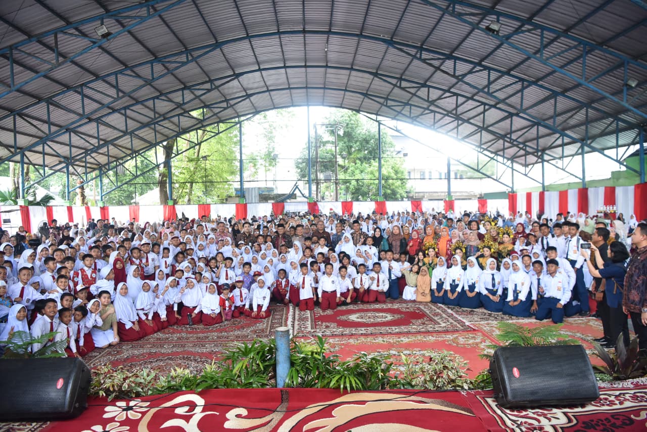 Wali Kota Maulana Apresiasi 1.021 Siswa dan Guru Berprestasi, Orang Generasi Hebat dan Berakhlak Mulia