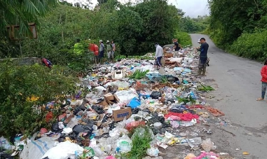 Sampah Menumpuk di Sejumlah TPS Kerinci