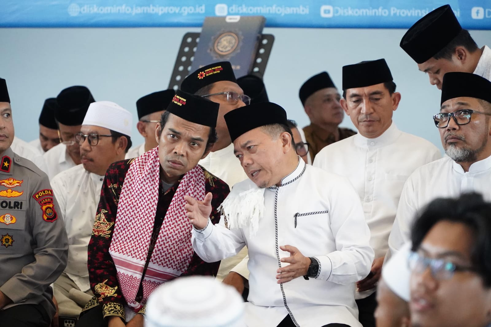 Masjid Raya Tsamaratul Insan Dipadati Ribuan Jemaah dalam Tabligh Akbar Pemprov Jambi