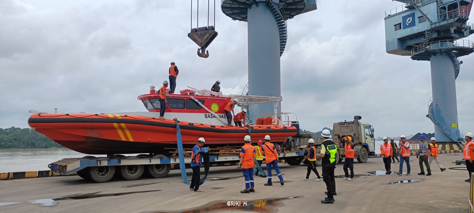 Pelindo Jambi Bantu Basarnas Tingkatkan Kesiapsiagaan Hadapi Cuaca Ekstrem