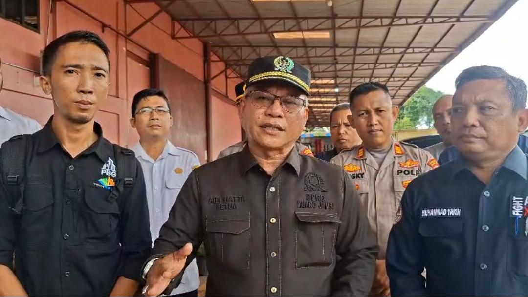 Ketua DPRD Muaro Jambi Sidak Drainase di Mestong