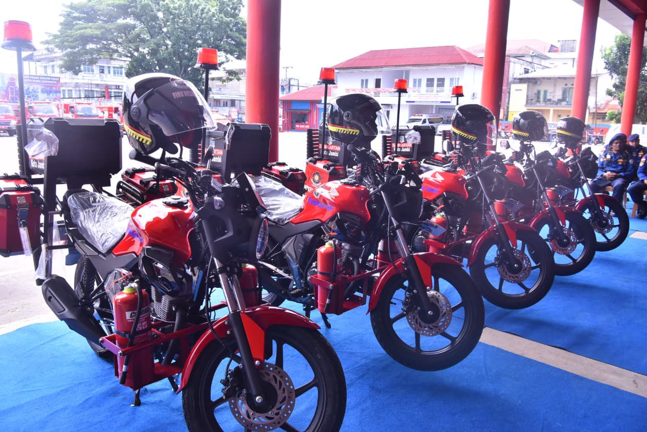 Tingkatkan Layanan Keselamatan, Pemkot Jambi Lengkapi Damkartan dengan 5 Unit Kendaraan Rescue