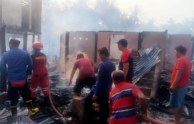 Sijago Merah Mengamuk di Sarolangun, 16 Rumah Dilahap Api