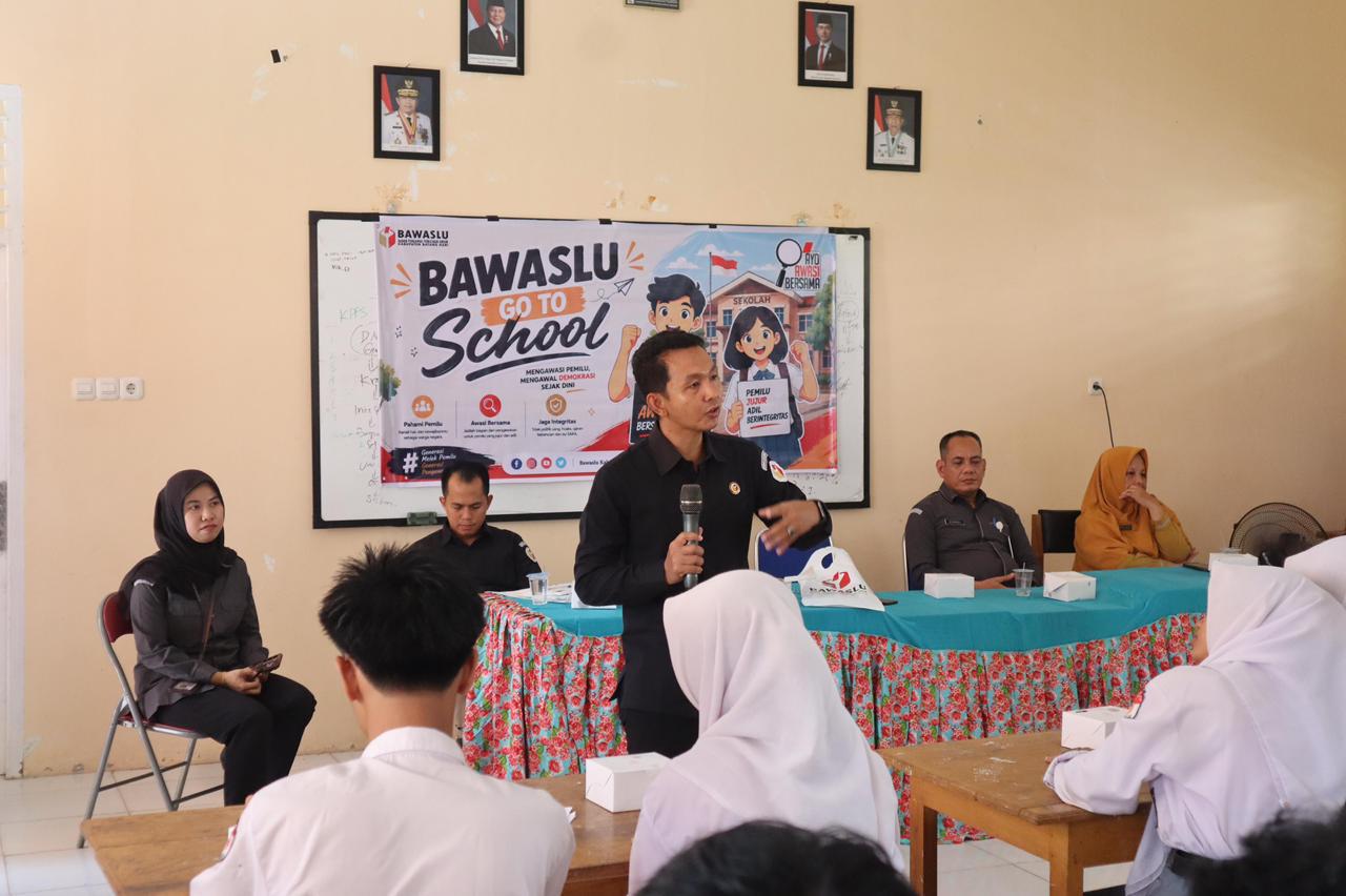 Bekali Pemilih Pemula, Bawaslu Batang Hari Gelar Program Bawaslu Go To School