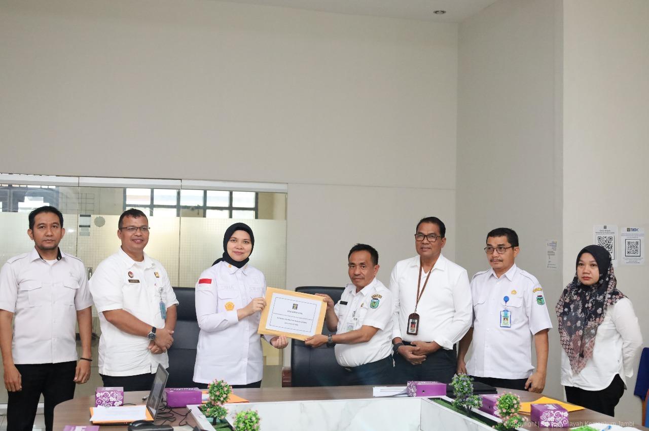 Kolaborasi Kanwil Kemenkum Jambi dan Pemkab Tebo, Harmonisasikan Ranperbup tentang KIP dan Pemberdayaan SAD