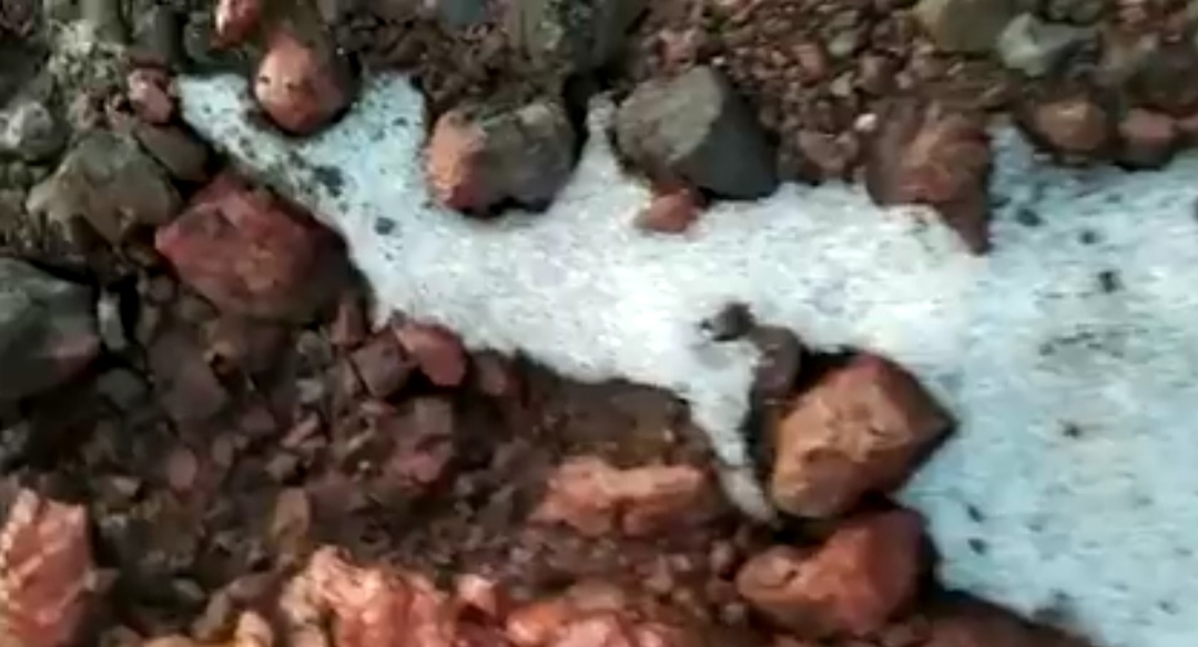 Fenomena Langka Gunung Kerinci Bersalju