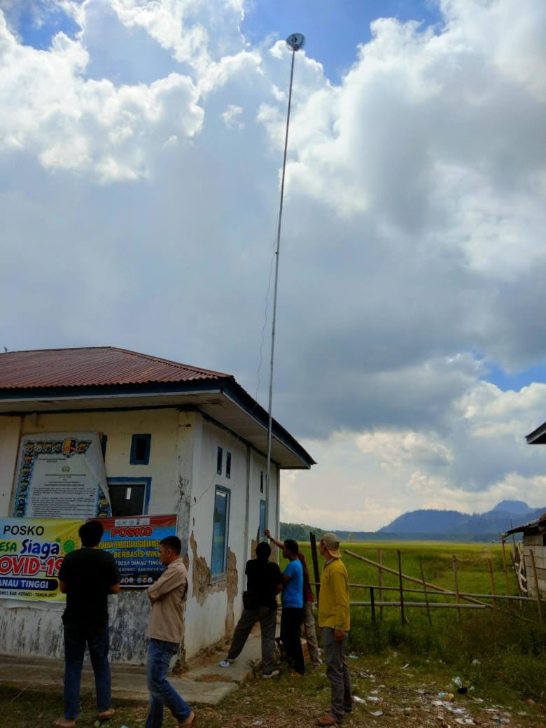 Puluhan Tahun tak Ada Jaringan Internet, Kini Warga Desa Gembira