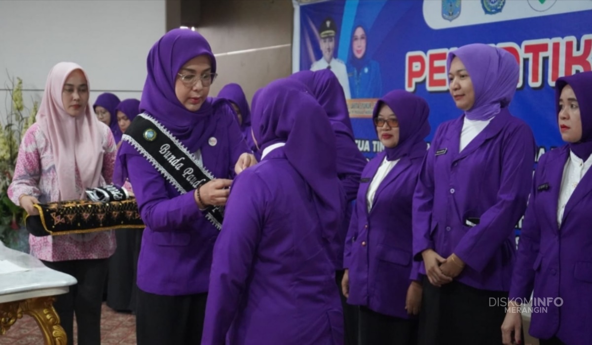 Lavita Syukur Lantik 12 Ketua TP PKK, Bunda PAUD dan Ketua TP Pembina Posyandu Tingkat Kecamatan