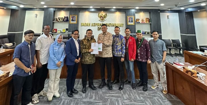 Ketua DPRD Provinsi Jambi Kawal Aspirasi Aliansi Masyarakat Provinsi Jambi ke Senayan