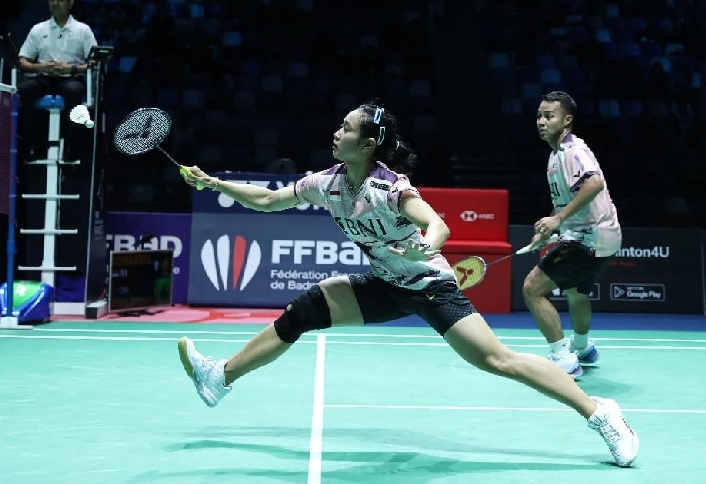 Rehan Naufal Kusharjanto dan Lisa Ayu Kusumawati Memesona Saat Melaju ke Babak Kedua Hylo Open 2023