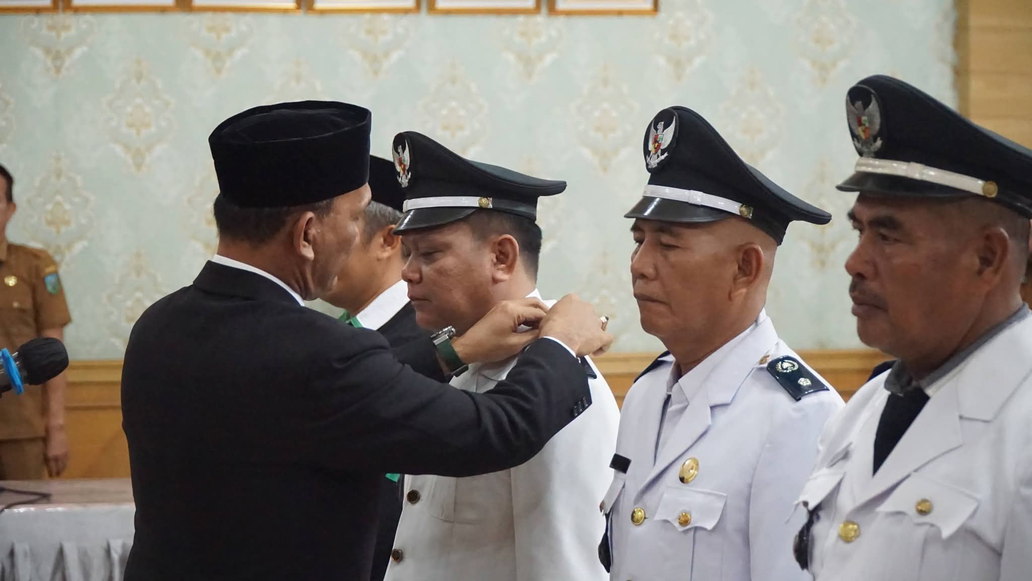 Bupati Hurmin Lantik Sejumlah PJ Kades