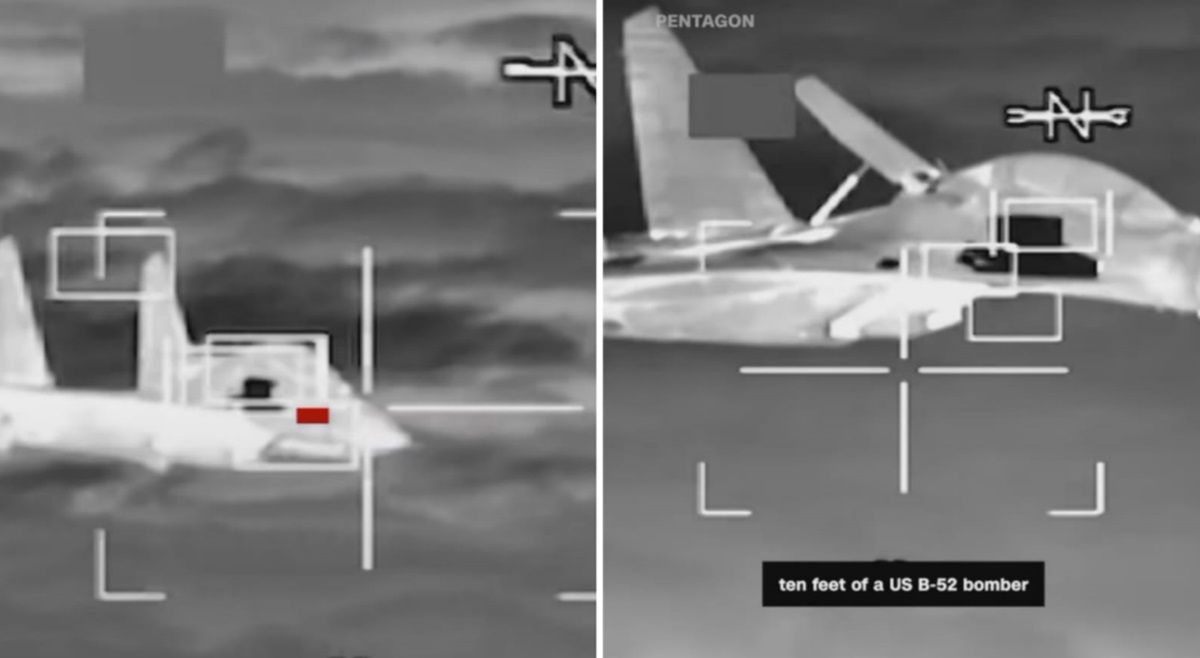 Detik-detik Jet Tempur China Cegat Pesawat Bom Amerika Dalam Jarak 3 Meter. Netizen: Good Job China!