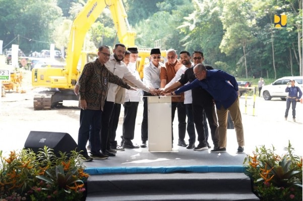 Pembangunan Flyover Jalur Sitinjau Lauik Dimulai, Menteri Dody Groundbreaking Flyover Panorama I di Padang