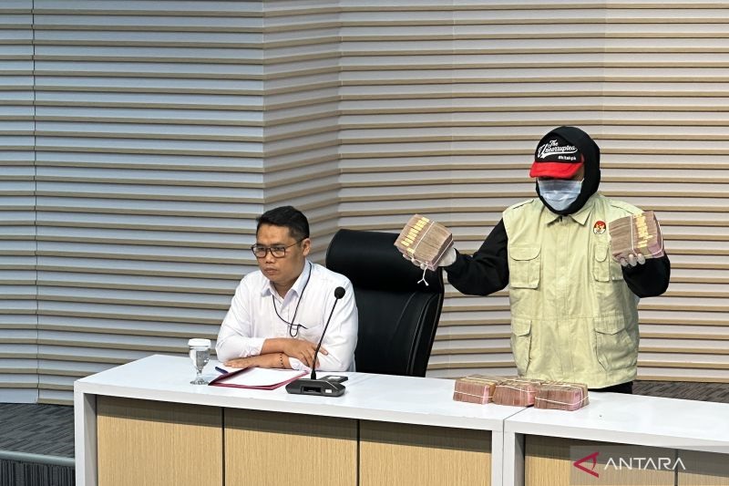 OTT Bupati Ponorogo, KPK Amankan Uang Rp 500 Juta