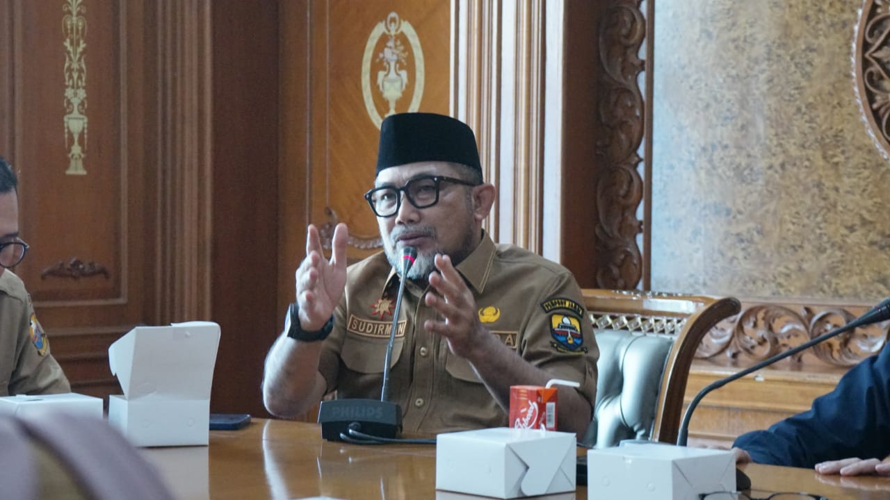 Perkuat Sinergitas Statistik, Diskominfo dan Bappeda Tanda Tangani Komitmen Bersama BPS Provinsi Jambi