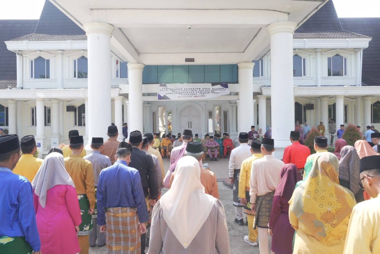 Bupati Anwar Sadat Kukuhkan PNS, PPPK, dan PPPK Paruh Waktu, Tegaskan Komitmen Reformasi Birokrasi