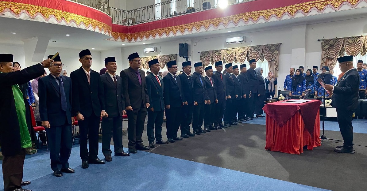 Bupati Pasaman Barat Yulianto Lantik 15 Pejabat Eselon II, Berikut Nama-Namanya