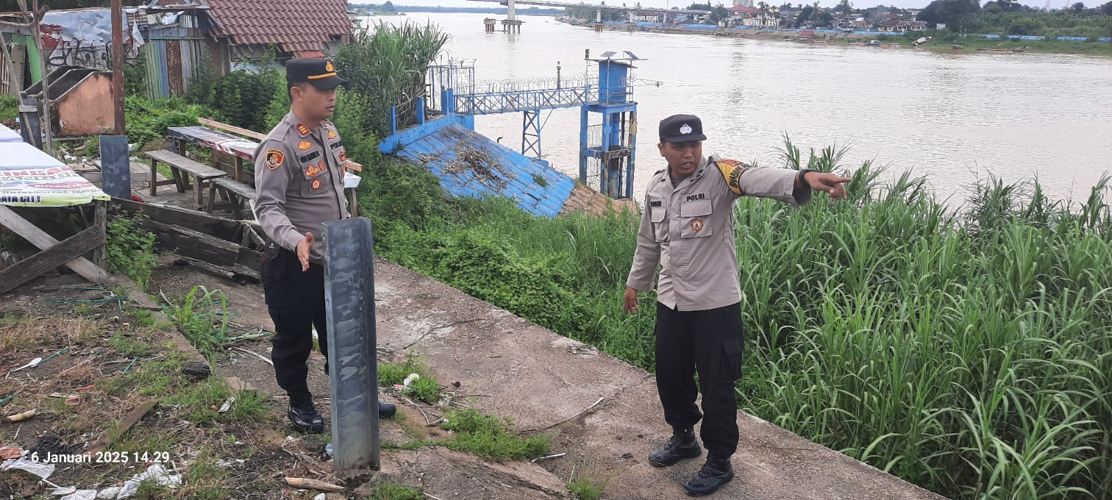 Polisi selidiki Pelaku Pencurian Besi Perbatasan Jalan dan Sungai Batanghari 