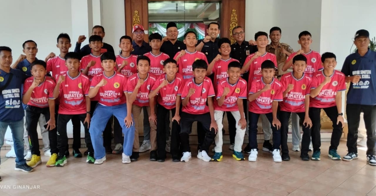 Bupati H M Syukur, Sumbangkan Gaji Satu Bulan untuk Tim Sepak Bola U-15 Merangin
