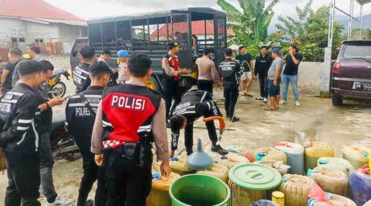 Aktivitas BBM Ilegal di Kerinci Diungkap, Gudang BBM Digrebek, 2  Pemasok dari Bayung Lincir Diringkus Polisi