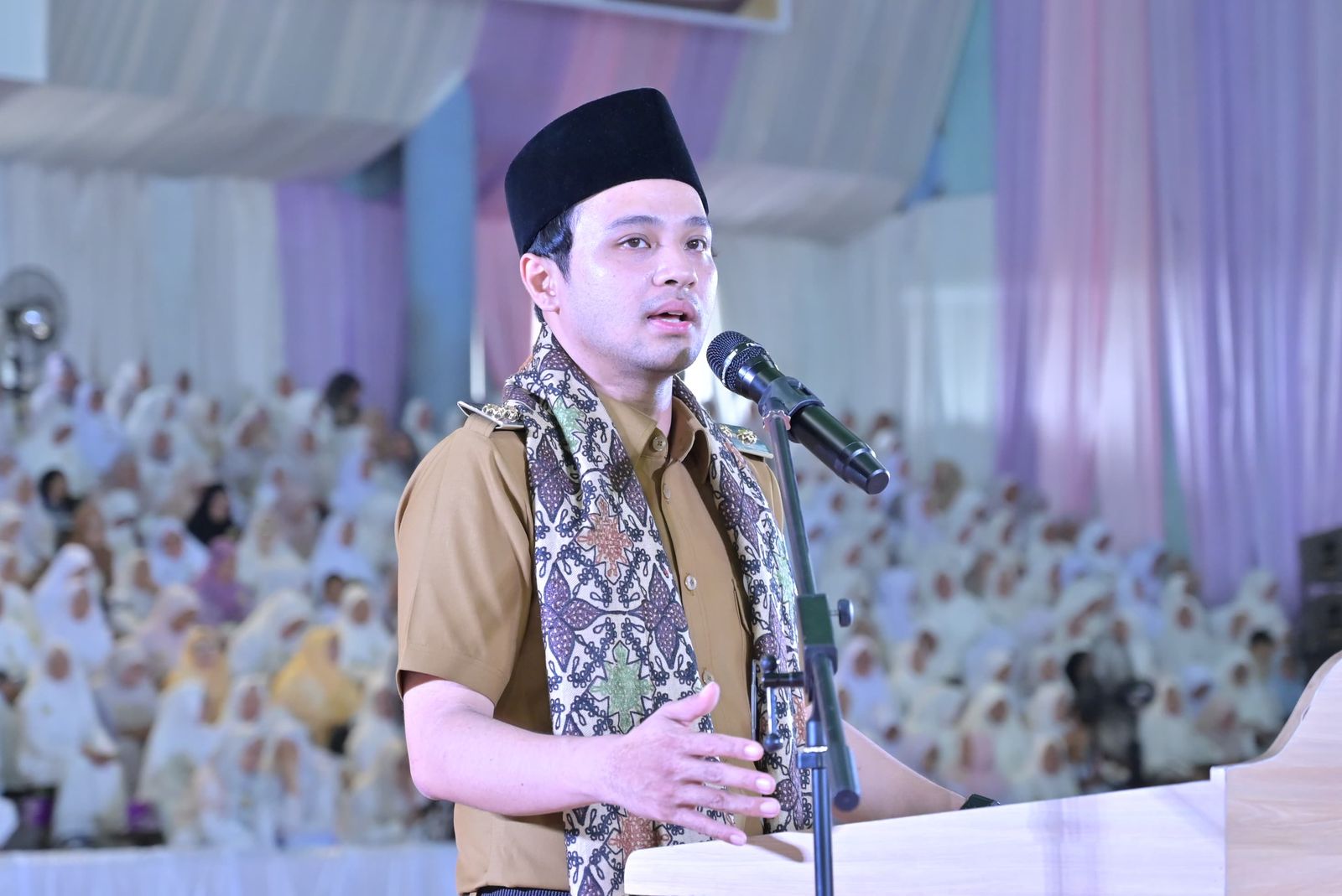 Buka Wisuda Tahfizh, Wawako Diza Tegaskan Komitmen Pemkot Jambi Cetak Generasi Qur'ani