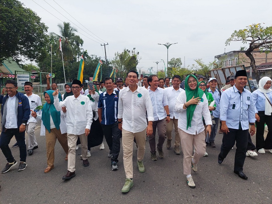 Didampingi Pimpinan Parpol Dan Simpatisan, Fadhil - Bakhtiar Daftar ke KPU