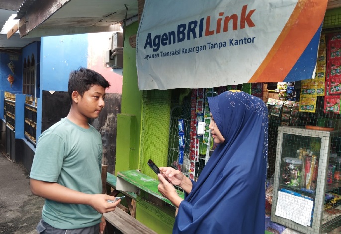 Tingkatkan Literasi Keuangan Masyarakat, AgenBRILink Ini Jadi Penyalur Kredit Ultra Mikro