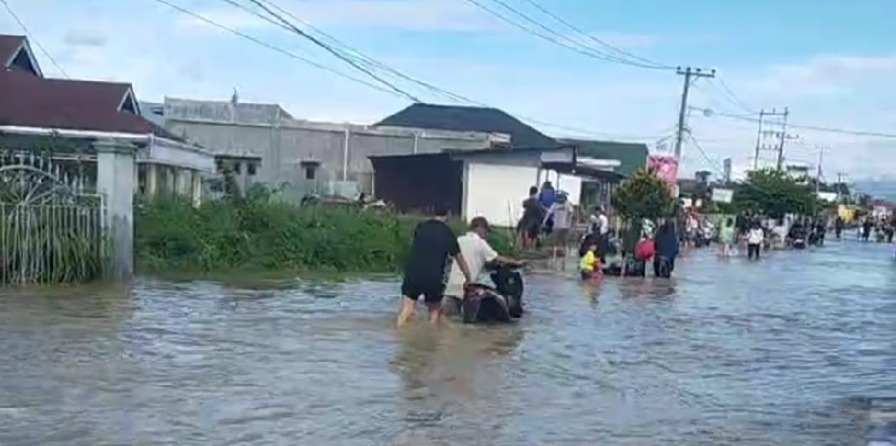 Kerinci dan Sungai Penuh Dikepung Banjir, Ratusan Rumah Warga Terendam