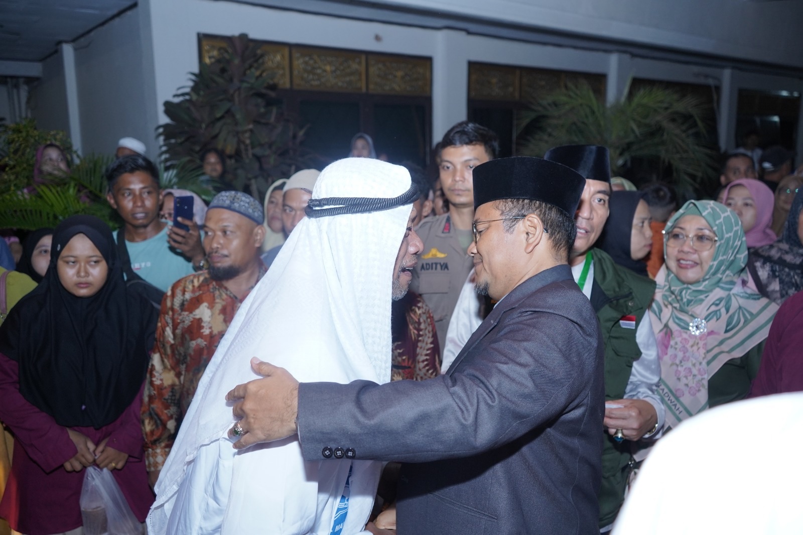 Wako Fasha- Wawako Maulana Sambut Kepulangan Jemaah Haji Kota Jambi