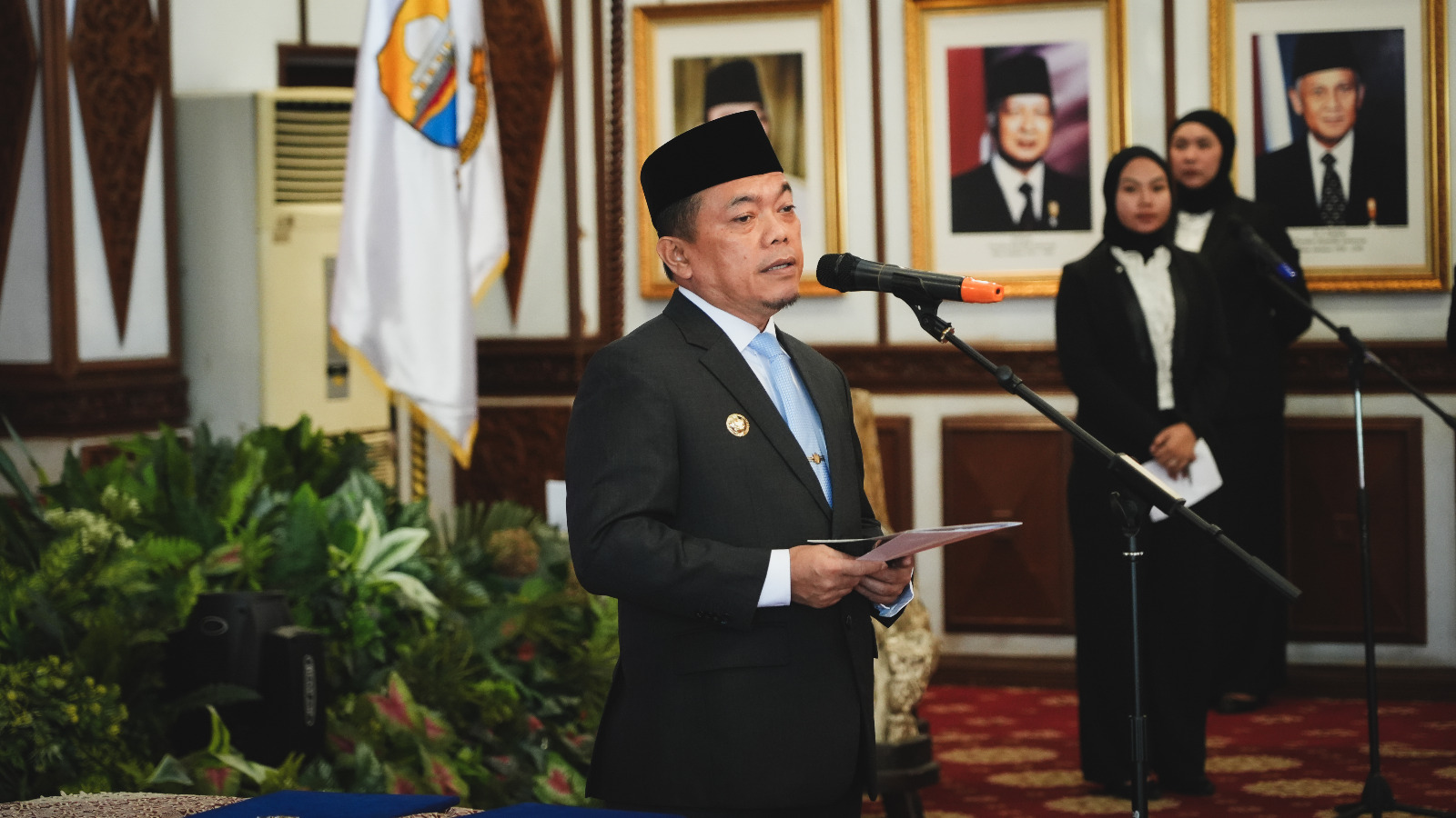 Tiga Direktur Bank Jambi Dilantik dan Diambil Sumpah